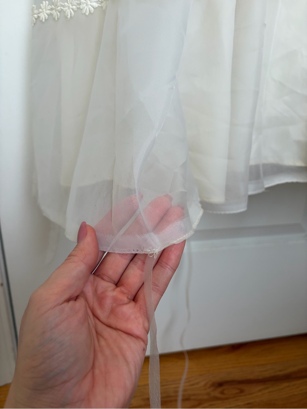 Vintage 1970s Ivory Puff Sleeve WeddingDress - Picture 4 of 6